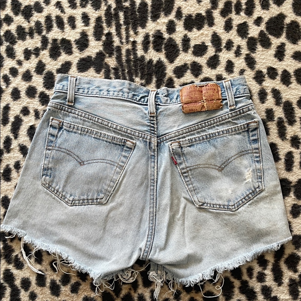 Vintage levi 501xx shorts - Picture 2 of 8